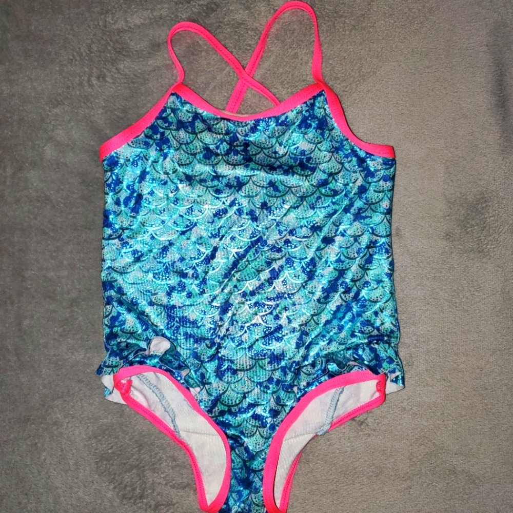 Girl mermaid swimsuit.